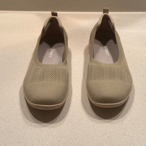 Shoes - Picture 1 of 7